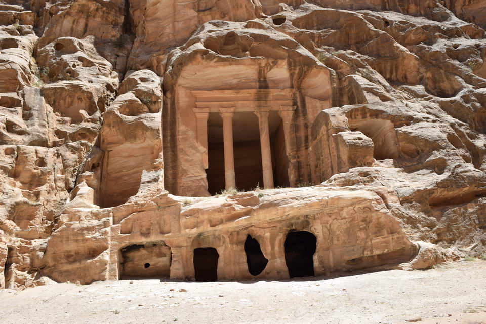 Little Petra Jordan Photo, Jordan tours, Jordan Travel, Petra Tours , Wadi Rum, Jordan Private Tours,  Archaeology of Architecture, Jordan Petra Tours, Tourism in Jordan