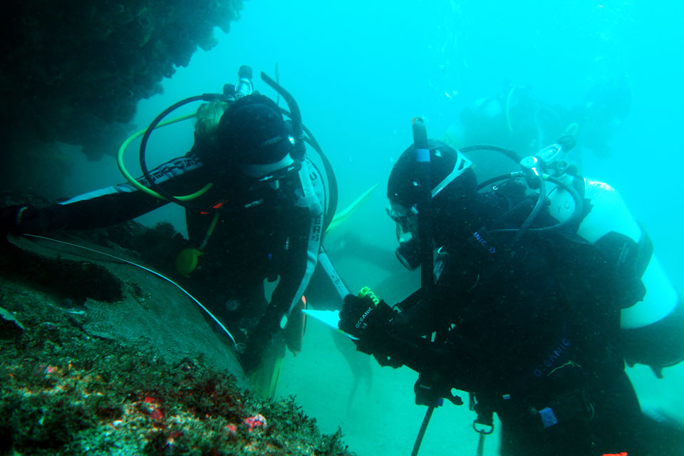 Archaeologists underwater search in Jordan
