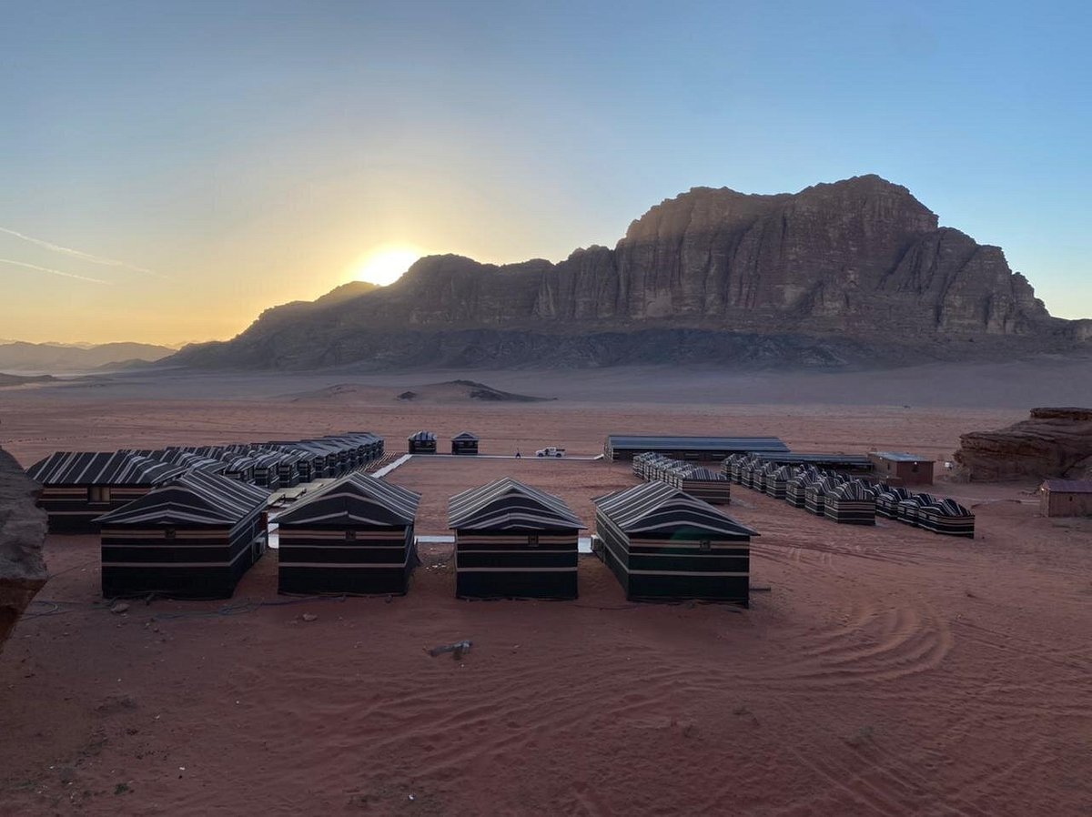 Best Time to Visit Wadi Rum: Autumn Adventures and Desert Camping at Rum Magic Nights
